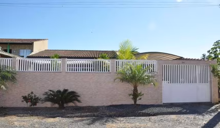 Casa 2 dormitórios para venda na Chácara Renascença em Cananéia/SP