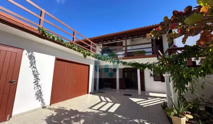 Casa Duplex, 2 quartos, 1 suíte, 2 vagas cobertas de garagem, Pinheira, Palhoça/SC - CA419-57