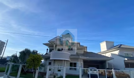Casa duplex a venda 3 dormitórios (1 suíte master e 1 Demi suíte) mobiliada, na Pedra Branca Palhoça SC - CA278-1012