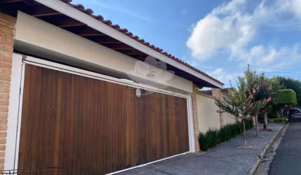 Casa com 3 quartos à venda no Jardim Tapajós, Atibaia , 342 m2 por R$ 1.580.000