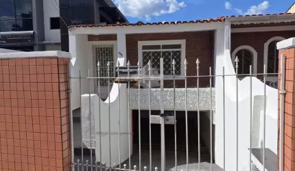 Casa com 3 quartos para alugar no Centro, Atibaia , 120 m2 por R$ 3.000