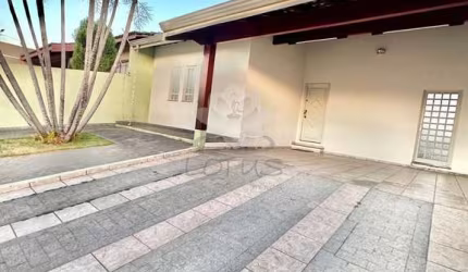 Casa com 3 quartos para alugar no Jardim do Lago, Atibaia , 150 m2 por R$ 7.000