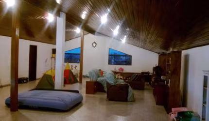 Casa com 4 quartos à venda no Jardim Estância Brasil, Atibaia , 695 m2 por R$ 980.000