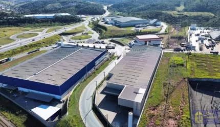 Galpão para Locação em Taboão - 5600m² por R$110.000