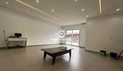 REF 8479- Sala comercial com 46 m². Banheiro. Ótima localização- Diadema