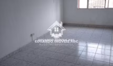 REF 8530- Sala comercial com 25 m². Banheiro. Ótima localização- Santo André
