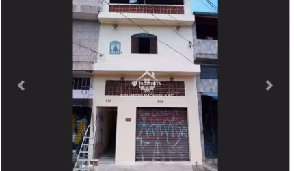 Casa Assobradada para Venda no bairro Centro, 4 dorm, 125 m