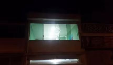 Sobrado para Venda no Alvarenga. 2 casas no quintal. 2 vagas de garagem.
