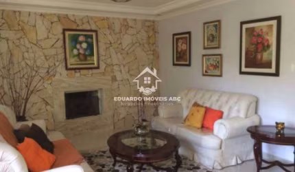 REF 3891. 3 dormitórios. 1 suíte. 4 vagas na garagem. Piscina. Jardim São Caetano - SCS