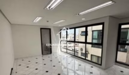 REF. 7933. Conjunto Comercial em Condomínio para Locação no bairro Santo Amaro. Ótima oportunidade!