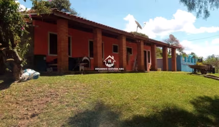 Chácara em Votorantim 3 dormitórios. 2 banheiros. 3 vagas na garagem, piscina. Ótima localização - Estrada Pedro Monari