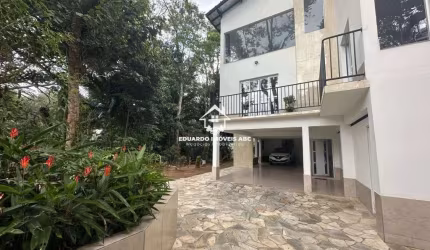 Casa (Assobradada) para Venda, 4 dorm(s), 2 suite(s), 4 vaga(s), 390 m²