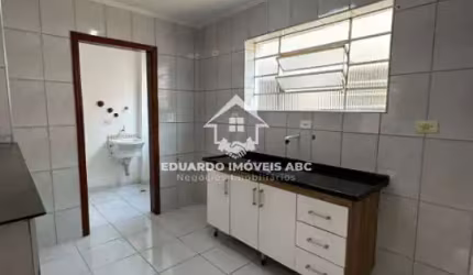 REF 8576 - Apartamento para locação no Baeta Neves - 2 Dorm, sala, cozinha, banheiro e sem vaga de garagem.