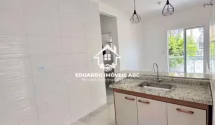 REF 10484- 2 Dormitórios. 1 Vaga. Ótima localização- Praia Grande