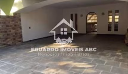 REF: 4073. Casa assobradada com piscina. 6 vagas de garagem. Fazenda Morumbi - São Paulo