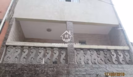 REF: 5570. Casa para venda. 3 dormitórios. 1 vaga na garagem. Ótima localização.