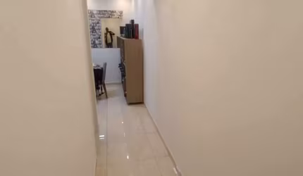 APTO DE 2 DORM ,SENDO 2 SUITES. 2 VGAS PRIVAIVAS . MOBILIADO .