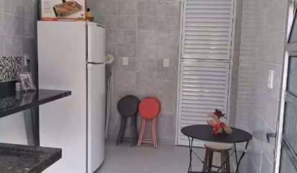 Kitnet com 1 dormitório à venda, 28 m² por R$ 195.000,00 - Vila Guilhermina - Praia Grande/SP
