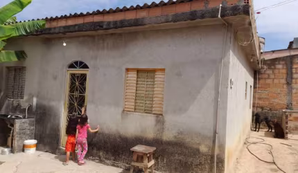 Casa Para Vender com 03 quartos no bairro Vila Ipê Amarelo em Contagem