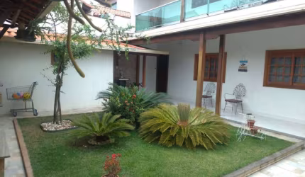 Casa Para Vender com 05 quartos 01 suítes no bairro Monte Castelo em Contagem