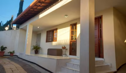 Casa Para Vender com 03 quartos 02 suítes no bairro Eldorado em Contagem