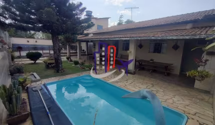 Casa com Piscina Para Vender com 03 quartos no bairro Canaan em Juatuba