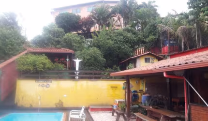 Sítio Para Vender com 06 quartos no bairro Quintas do Jacuba em Contagem