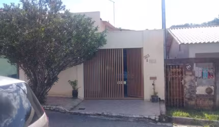 Casa Para Vender com 2 quartos no bairro Santa Fé em Betim