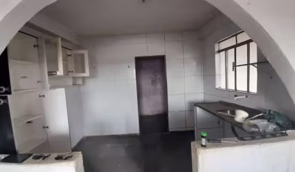 Casa Para Vender com 03 quartos no bairro Petrolina em Ibirité