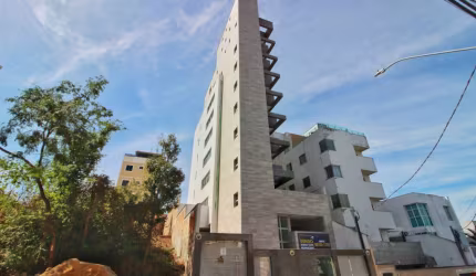 Cobertura Para Vender com 03 quartos 01 suítes no bairro Cabral em Contagem