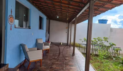 Casa Para Vender com 03 quartos no bairro São Francisco em Esmeraldas