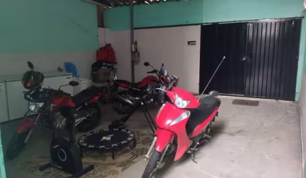 Casa Duplex Para Vender com 04 quartos e 01 suíte no bairro Jardim Teresópolis em Betim