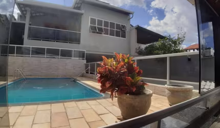 Linda casa em alto padrão Para Vender com 04 quartos 03 suítes no bairro Santa Cruz Industrial em Contagem