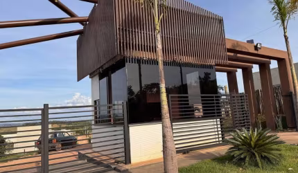 Casa de Condomínio Para Vender com 03 quartos 01 suíte no bairro Portal Serra Azul em Mateus Leme