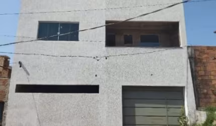 Casa Para Vender com 03 quartos 01 suítes no bairro Lajinha em Ibirité