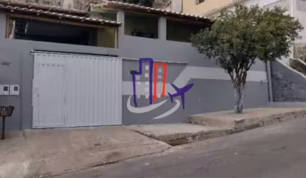 Casa Para Vender com 04 quartos no bairro Parque Durval de Barros em Ibirité