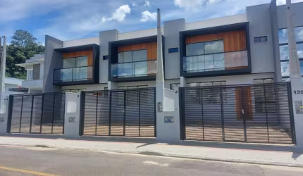Casa com 3 quartos à venda na Rua Henrique Brikau, 119, Jardim Sofia, Joinville, 113 m2 por R$ 598.000
