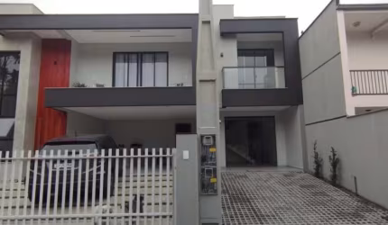 Casa com 3 quartos à venda na Servidão Edmundo Antônio Ziebarth, 81, Anita Garibaldi, Joinville, 105 m2 por R$ 450.000