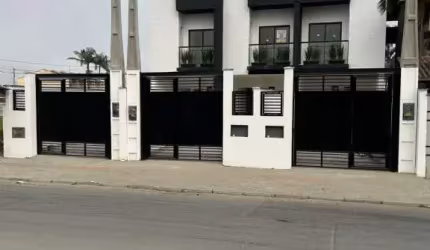 Casa com 3 quartos à venda na Rua Rudolf Baumer, 764, Vila Nova, Joinville, 95 m2 por R$ 510.000