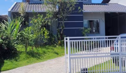 Casa com 5 quartos à venda na Rua Cidade de Hiroshima, 523, Santa Catarina, Joinville, 272 m2 por R$ 999.000