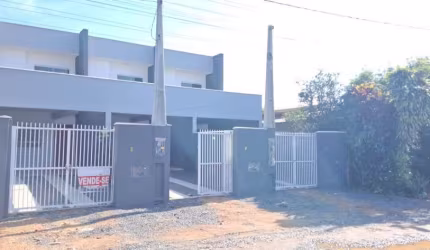Casa com 2 quartos à venda na Rua Bernardo Bloemer Neto, 253, Morro do Meio, Joinville, 77 m2 por R$ 299.000