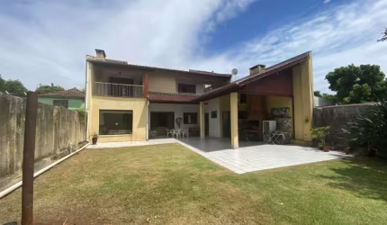 Casa com 3 quartos à venda na Rua São Lucas, 650, Jardim do Salso, Porto Alegre por R$ 820.000