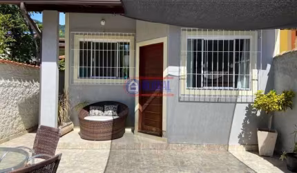 Casa com 2 quartos à venda na Rua Babaçu, Condado de Maricá, Maricá, 82 m2 por R$ 350.000