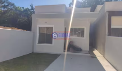 Casa com 2 quartos à venda na Rua Edmundo Estrela Gomes, Itapeba, Maricá, 69 m2 por R$ 380.000