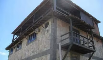 Prédio com 3 salas à venda na Avenida Maysa, Cordeirinho, Maricá, 280 m2 por R$ 750.000