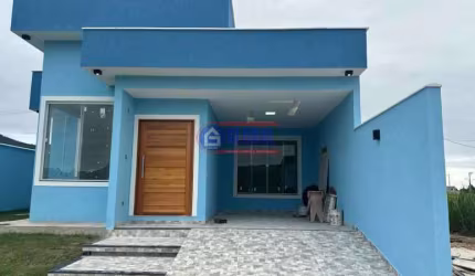 Casa em condomínio fechado com 3 quartos à venda na Estrada Vereador Oldemar Figueiredo, Ubatiba, Maricá, 110 m2 por R$ 490.000