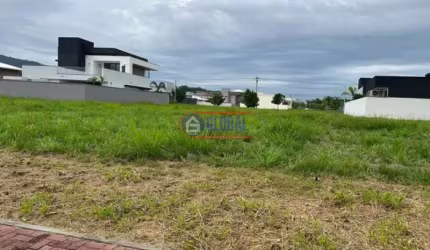 Terreno em condomínio fechado à venda na Rodovia Ernani do Amaral Peixoto, Flamengo, Maricá, 382 m2 por R$ 200.000