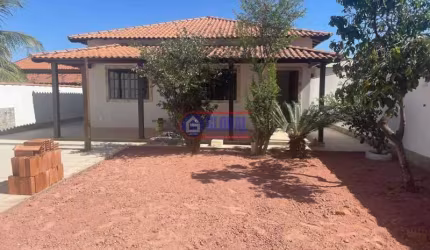 Casa com 3 quartos à venda na Rua Setenta e Nove A, Jardim Atlântico Leste (Itaipuaçu), Maricá, 130 m2 por R$ 590.000