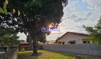 Terreno em condomínio fechado à venda na Rodovia Ernani do Amaral Peixoto, Centro, Maricá, 360 m2 por R$ 190.000