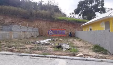 Terreno em condomínio fechado à venda na Rua Raul Alfredo de Andrade, Itapeba, Maricá, 216 m2 por R$ 120.000